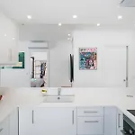 Contemporary Oceanside Rooftop Apartamento *
