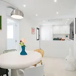 Contemporary Oceanside Rooftop Apartamento