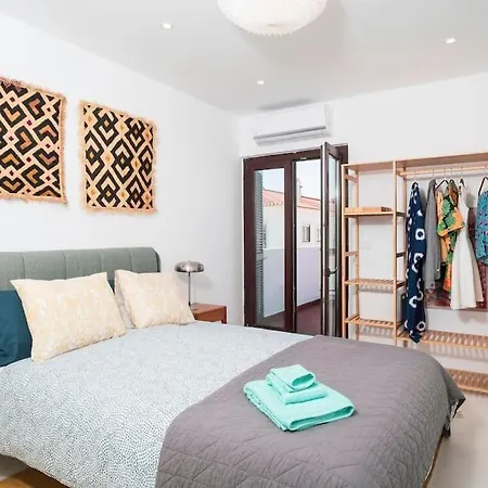 Contemporary Oceanside Rooftop Ericeira