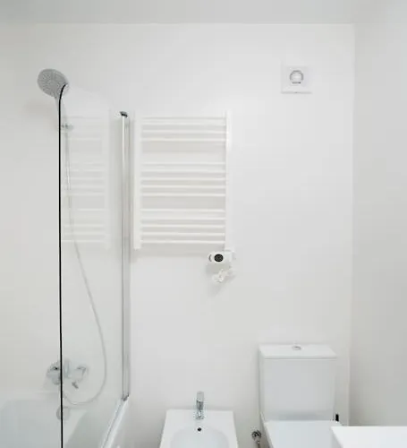 Contemporary Oceanside Rooftop