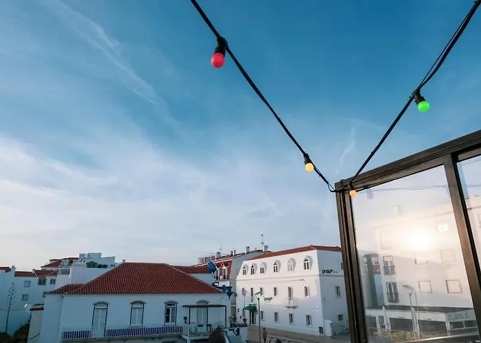 Contemporary Oceanside Rooftop