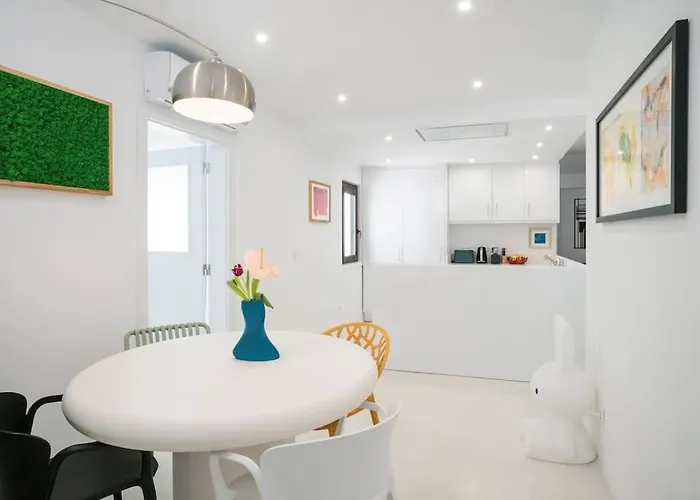 Contemporary Oceanside Rooftop Appartamento