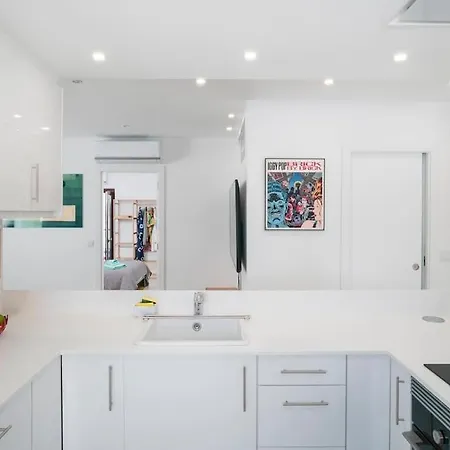 Contemporary Oceanside Rooftop Apartamento *