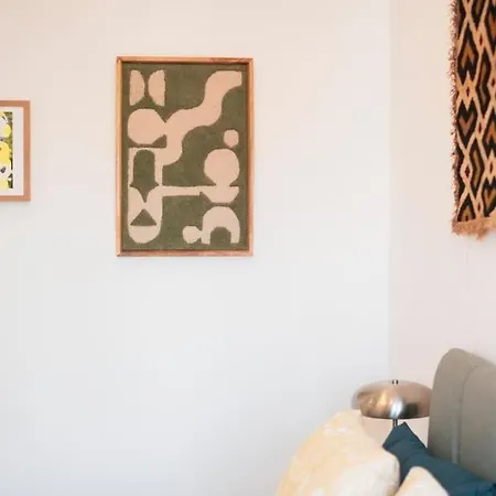 Contemporary Oceanside Rooftop *